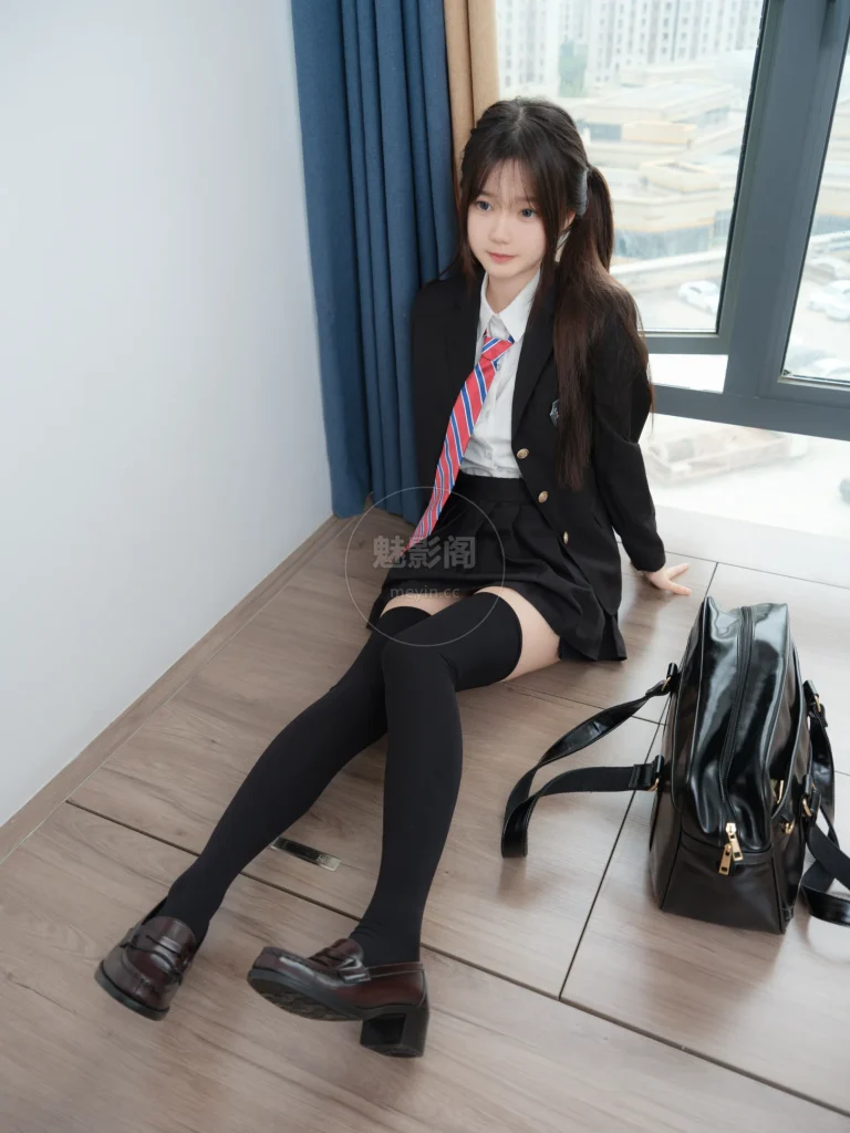 图片[2]-小恩-6 VIP 黑丝JK 户外 原版 [95P-1V-32.5GB]-魅影阁