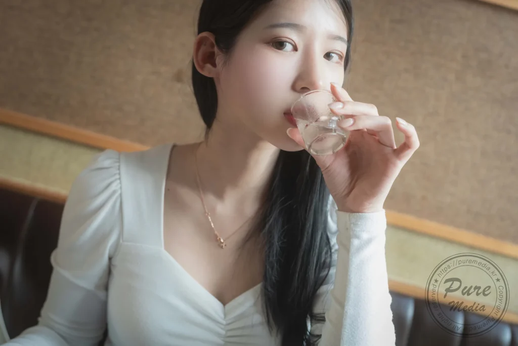 图片[2]-Yeha-013 Pure Media Vol.244 Kidnapped Basement Office Girl part Ⅰ [103P-2.1GB]-魅影阁